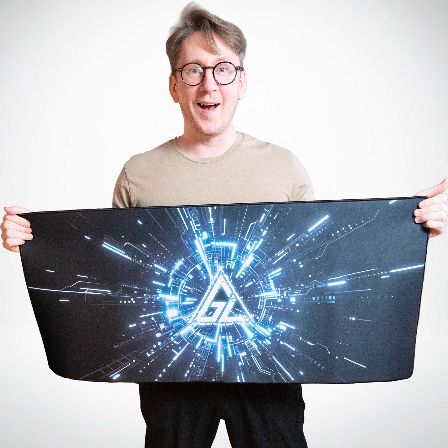 RobTheSir "Circuit Burst" XL Desk Mat (OBS: FORHÅNDSSALG MED SIGNATUR)