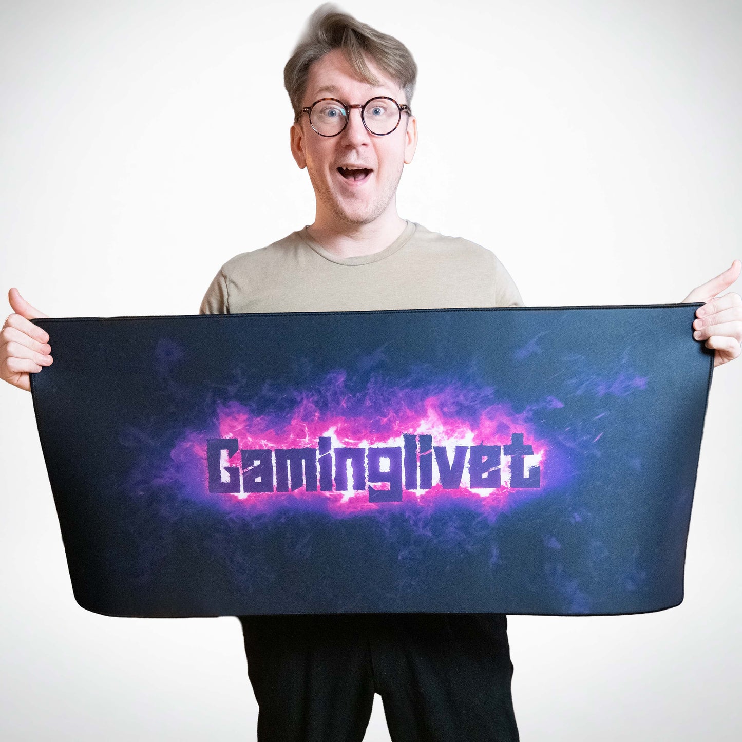 RobTheSir "Neon Blaze" XL Desk Mat (OBS: FORHÅNDSSALG MED SIGNATUR)
